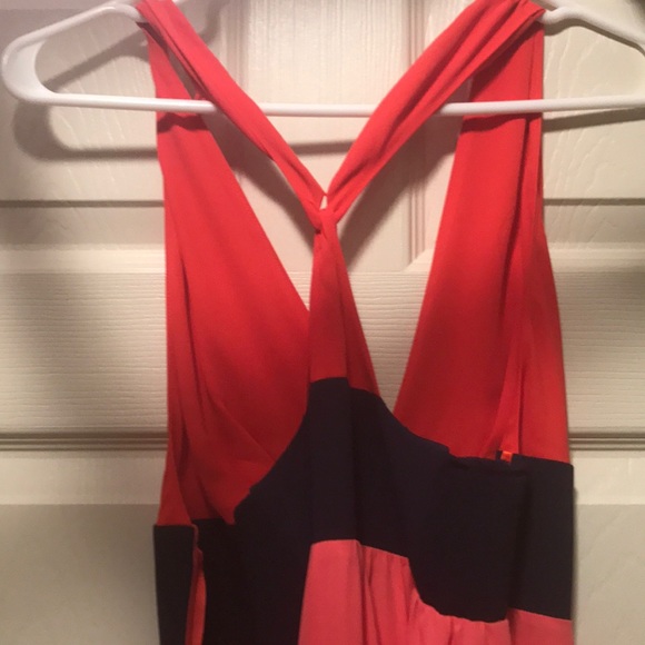 Perfect for PROM and wedding season! BCBGMAXAZRIA - Picture 3 of 4